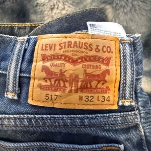 Levi's Classic Bootcut Jeans in Blue